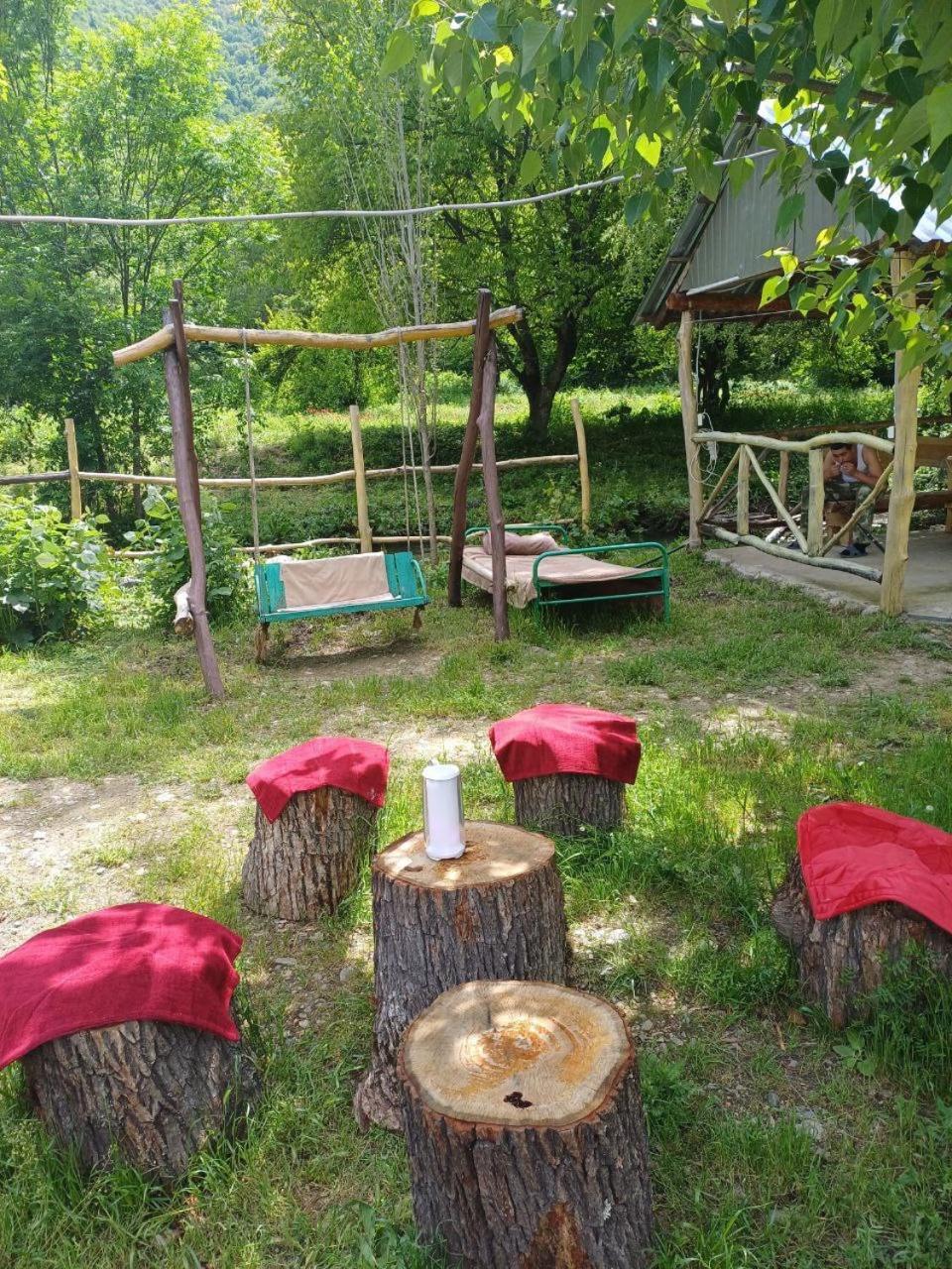 Basuta Guesthouse Kapan Esterno foto